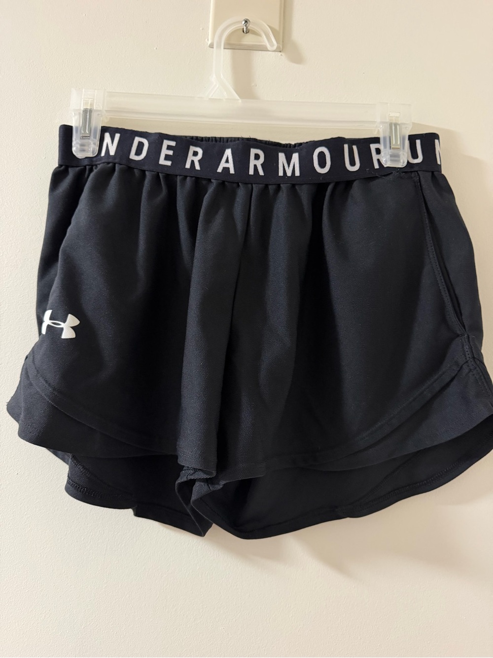 Under Armour Athletic Shorts Womens Medium Black Like New HeatGear Layered